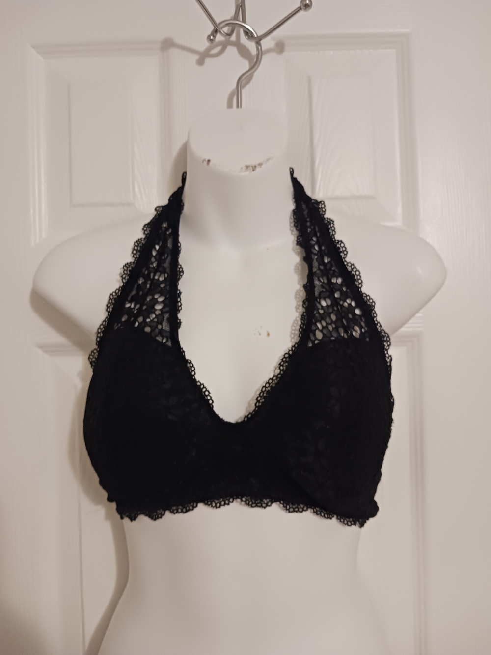 flirtitude Black Lace Halter Bralette Lt Padding Medium